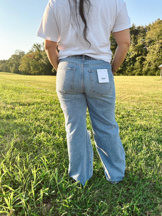 Distressed Boyfriend Jeans