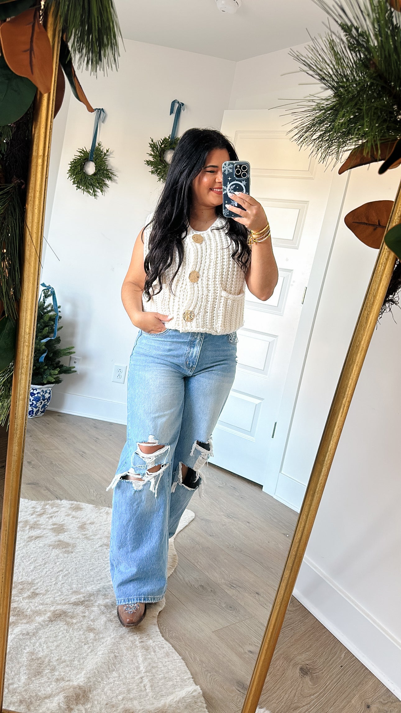 Distressed Boyfriend Jeans